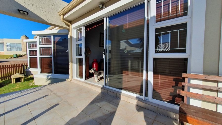 2 Bedroom Property for Sale in Heiderand Western Cape